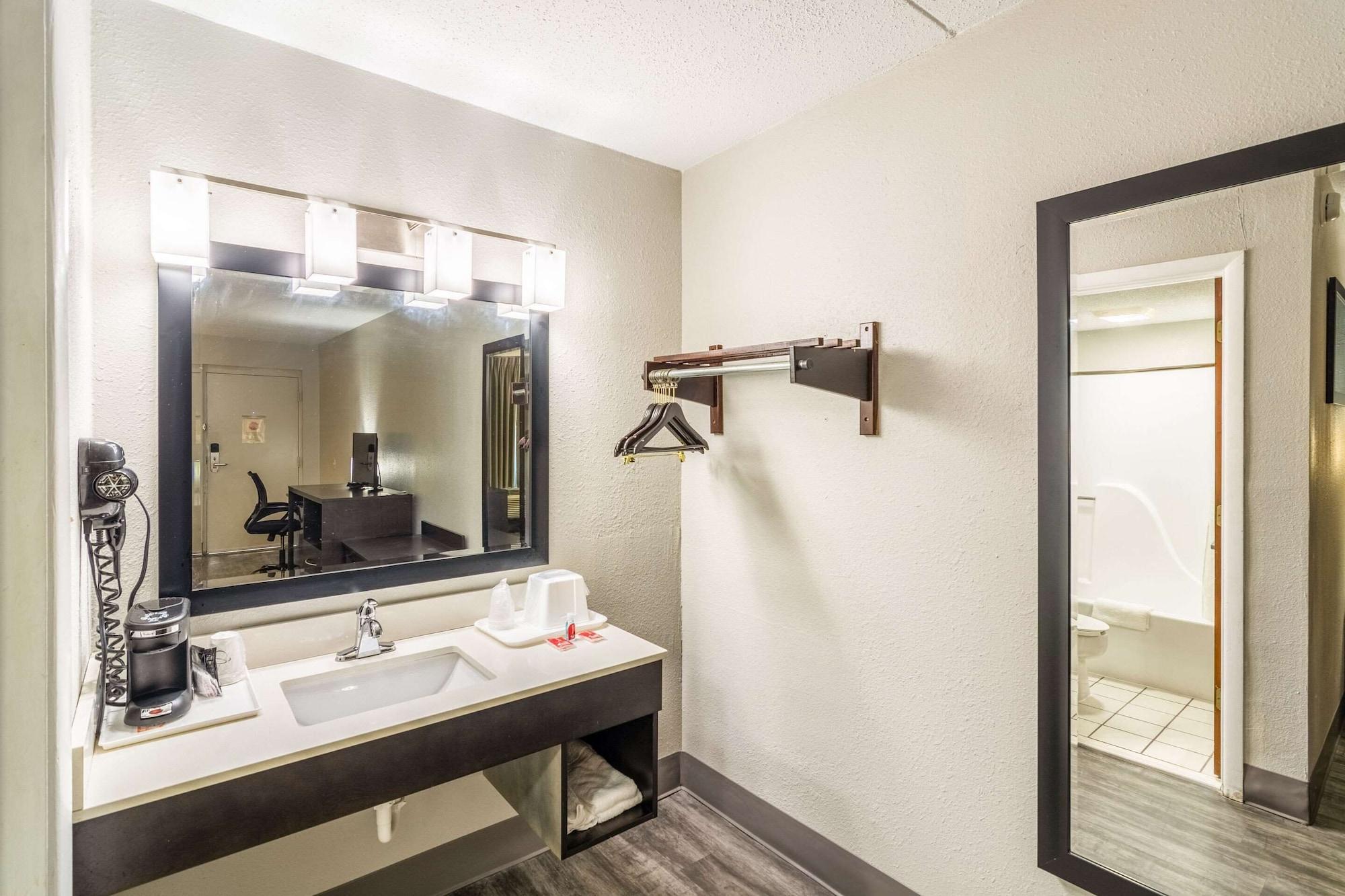 Econo Lodge Crestview Buitenkant foto