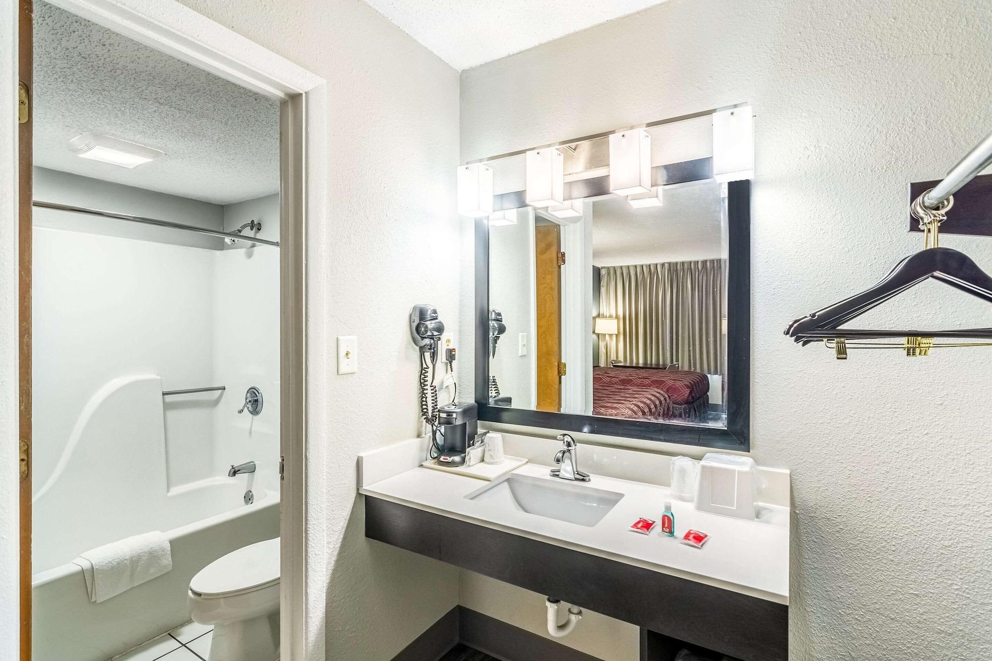 Econo Lodge Crestview Buitenkant foto