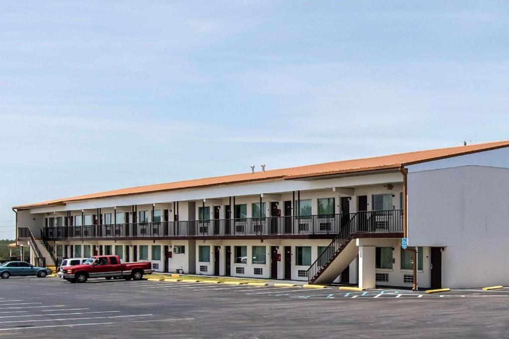 Econo Lodge Crestview Buitenkant foto